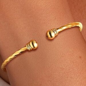 NEW 18K Gold Plated Fine Bracelet